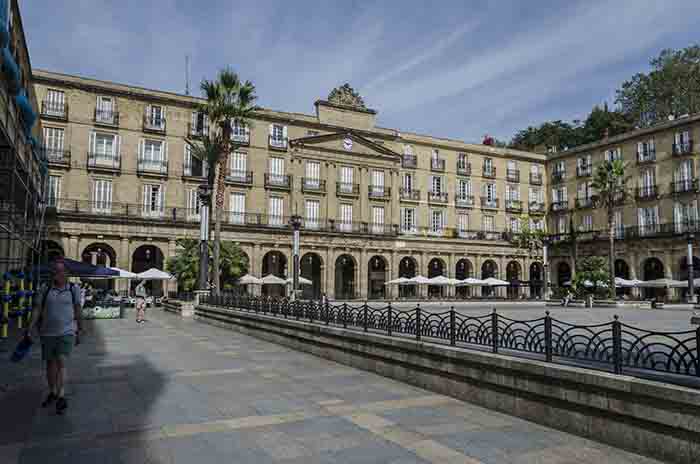 Vizcaya - Bilbao - plaza Nueva 1.jpg